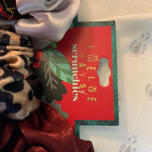 Scrunchies - Picture 3 of 4